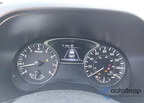 2019 Nissan Pathfinder Sv z USA, uszkodzony, nr VIN 5N1DR2MM4KC597313